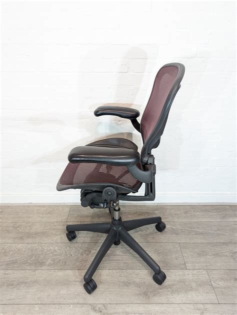 buy second hand herman miller aeron